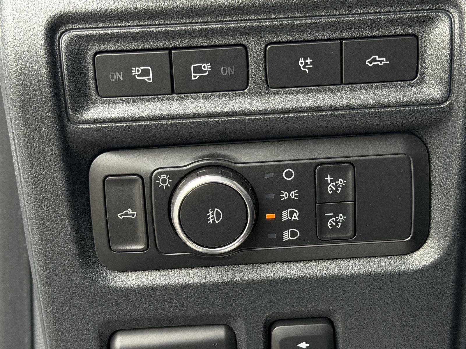 Used 2021 Ford F150 Lariat w/ Equipment Group 502A High AWD/4WD image 24