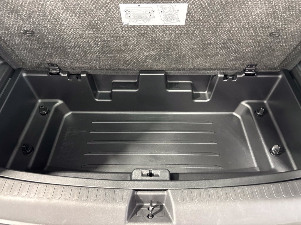 Used 2026 Chevrolet Traverse LT FWD image 57