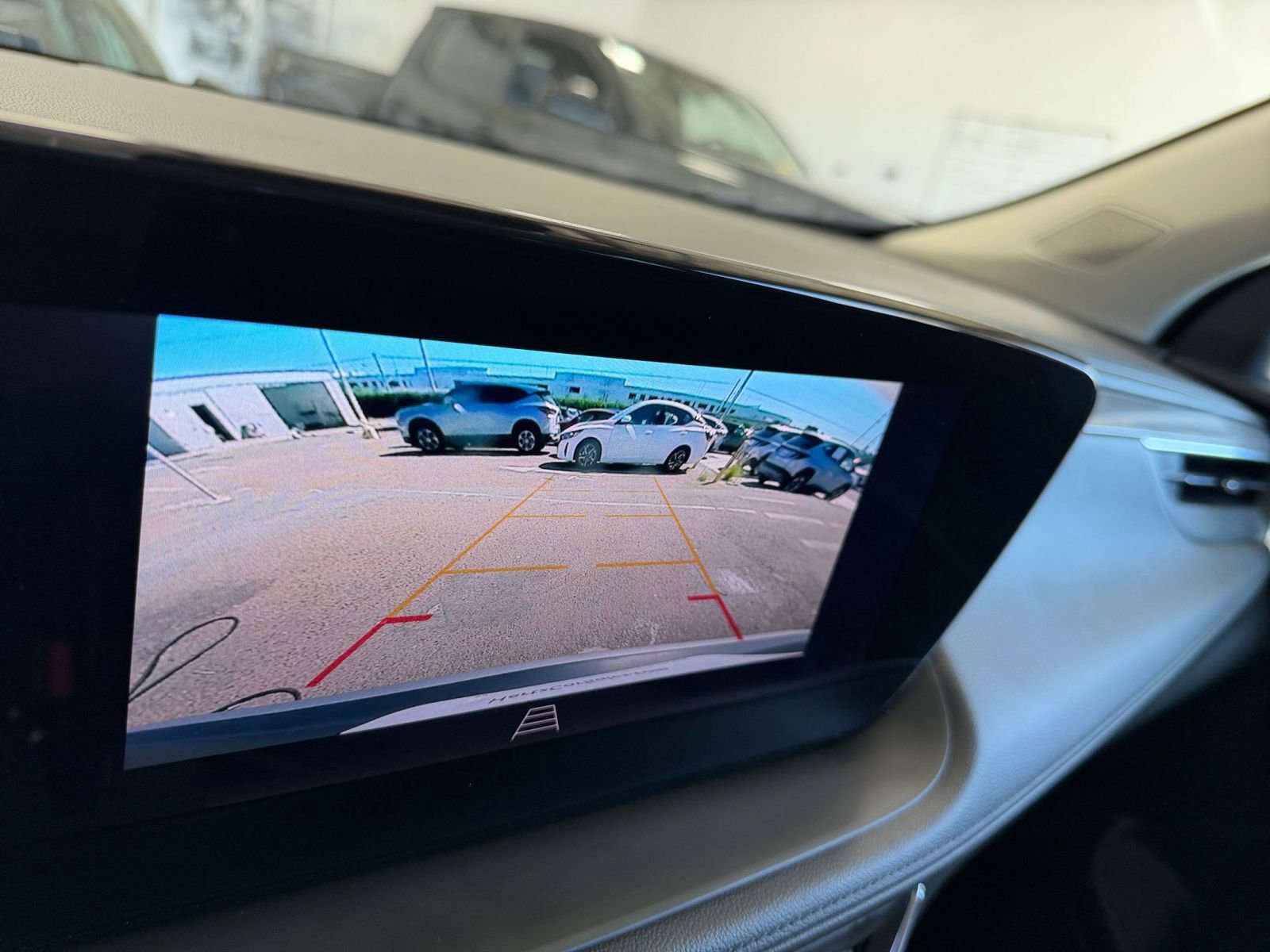 Used 2025 Buick Encore GX Preferred image 17