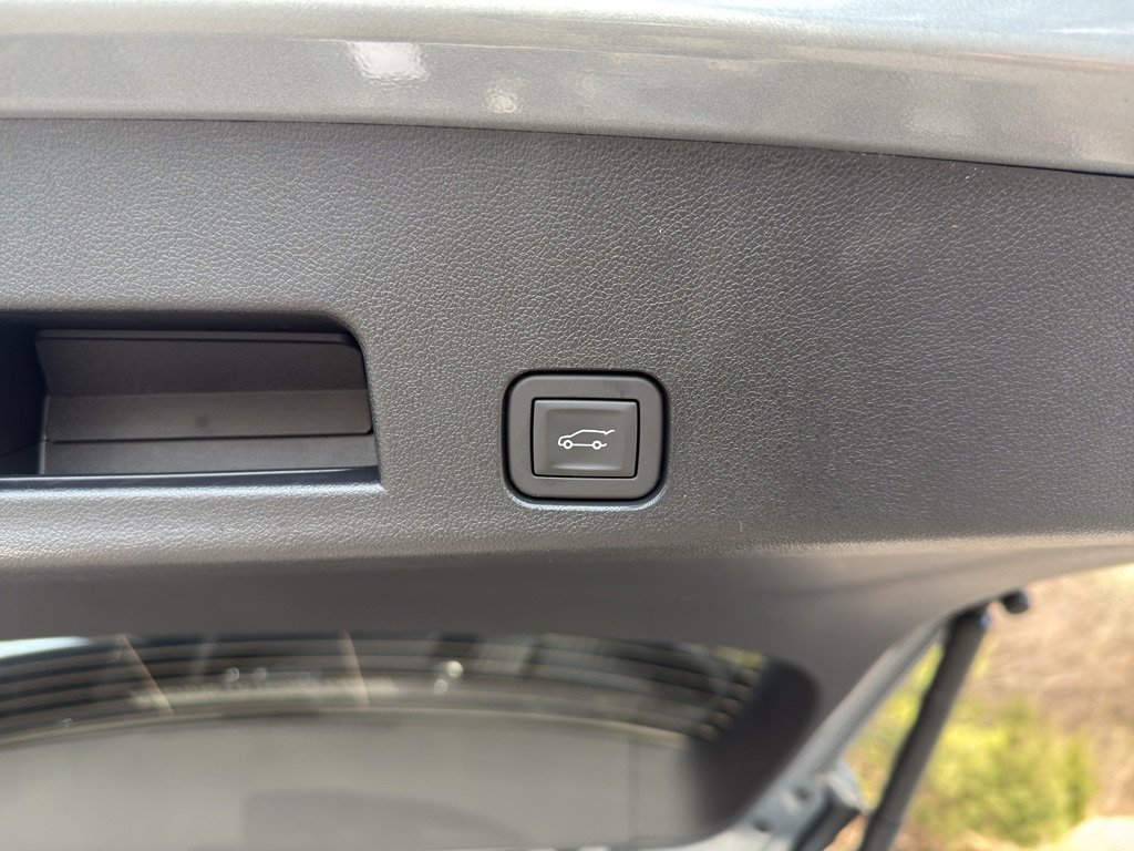 New 2026 Chevrolet Traverse LT w/ Sun and Wheel Package image 21