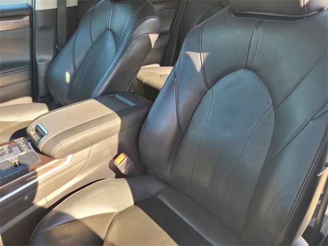 Used 2021 Toyota Highlander Limited image 13