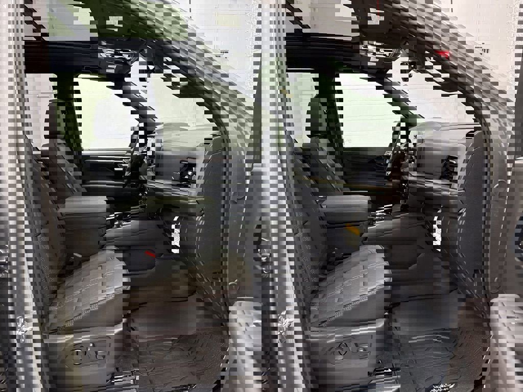 New 2026 Chevrolet Suburban High Country image 31