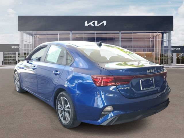 Certified 2023 Kia Forte LXS FWD image 4