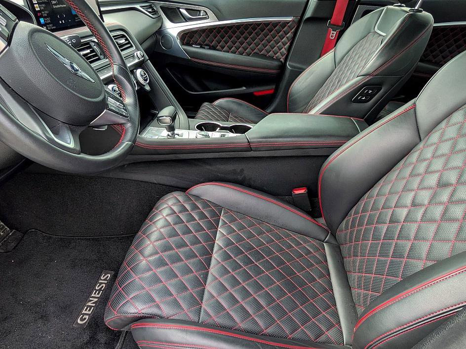Used 2023 Genesis G70 3.3T w/ Sport Prestige Package image 14