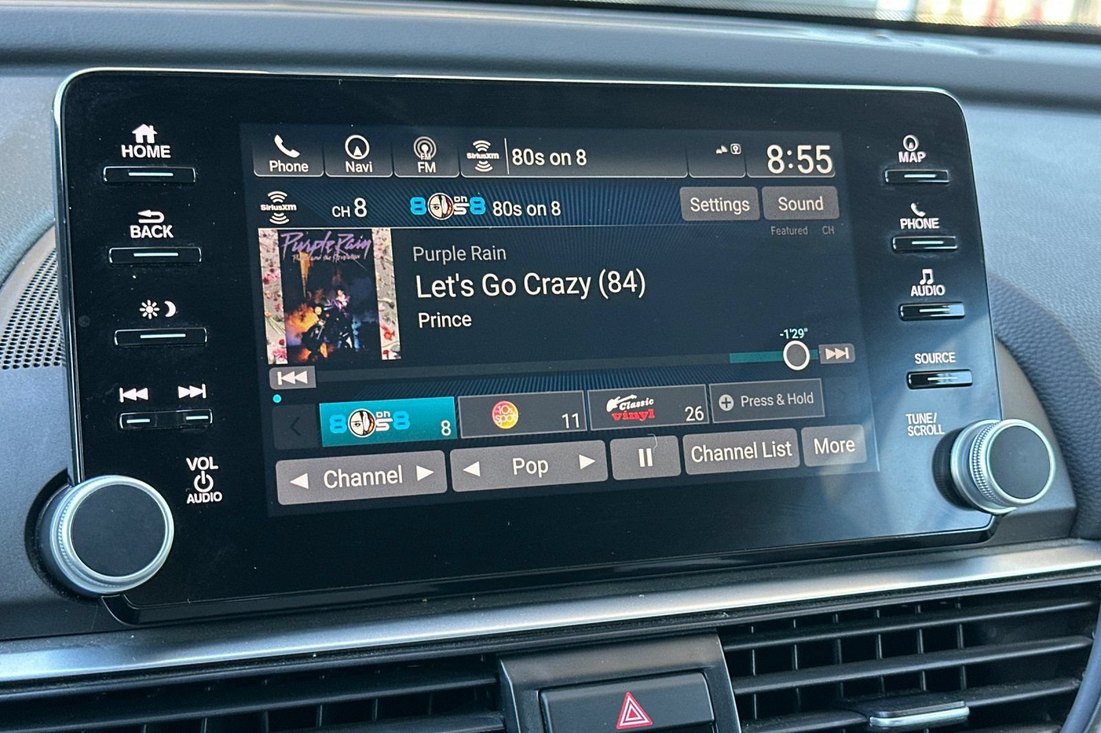 Used 2019 Honda Accord Touring image 18