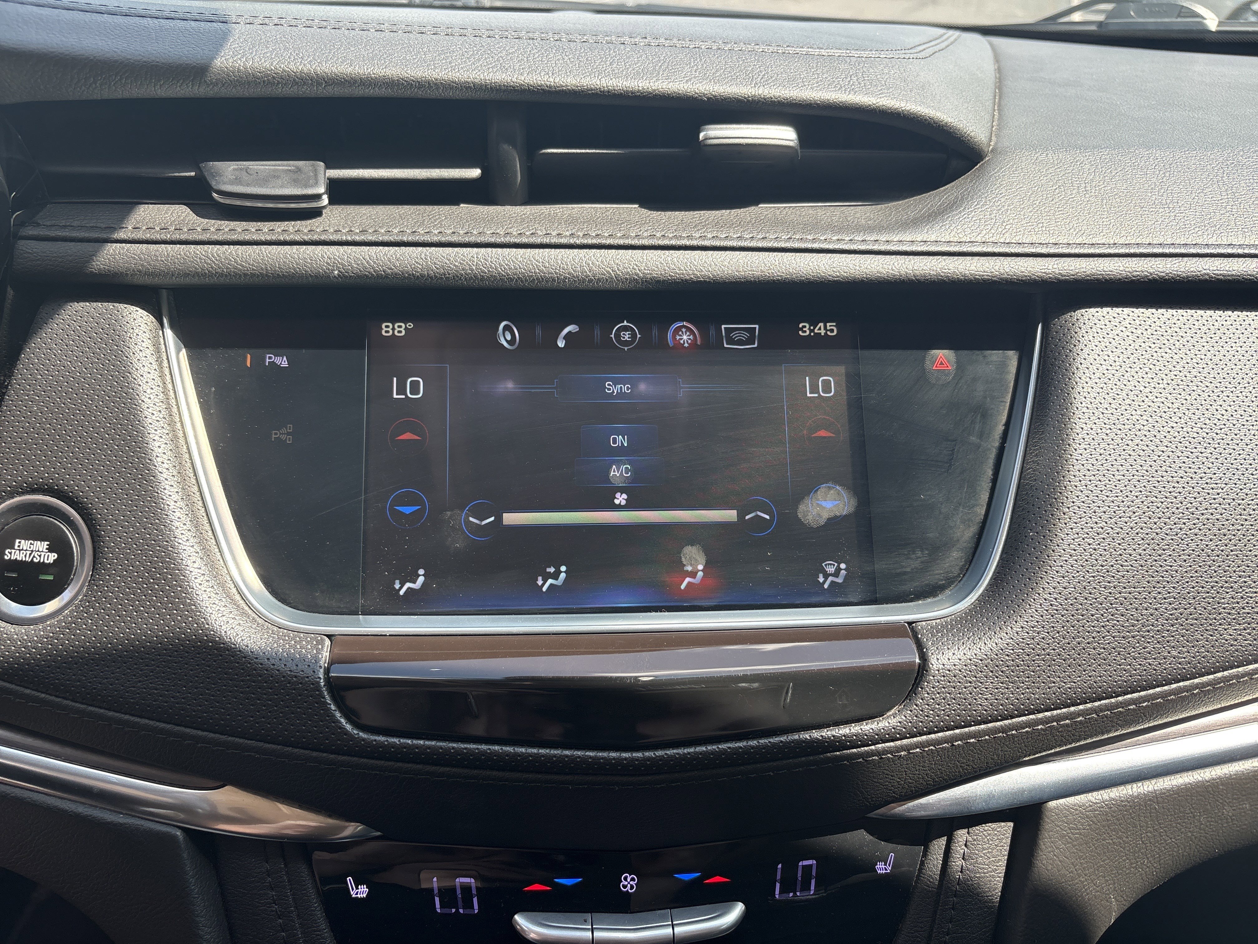 Used 2018 Cadillac XT5 Luxury w/ Driver Awareness Package AWD/4WD image 24