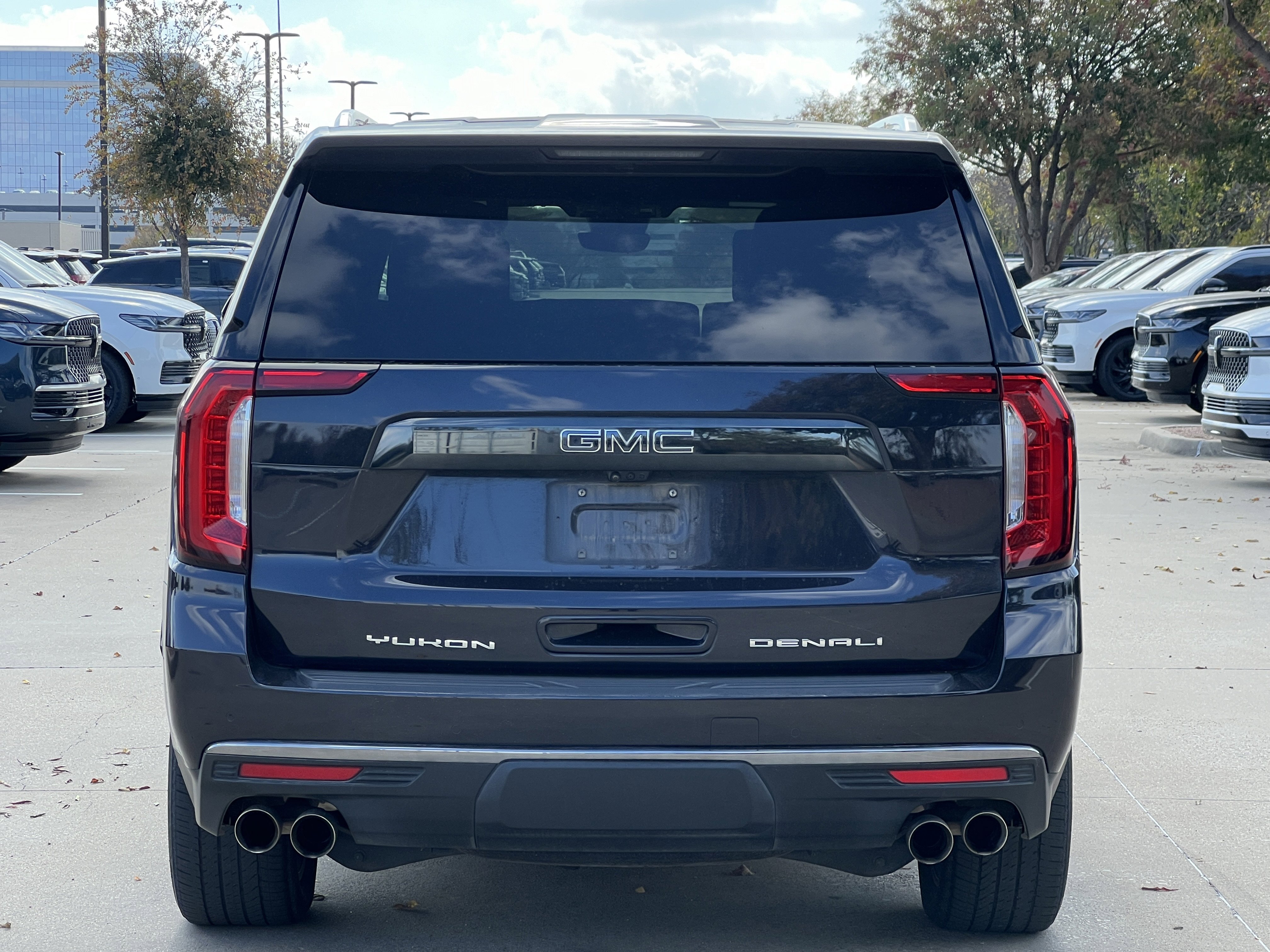 Used 2024 GMC Yukon Denali Ultimate image 8