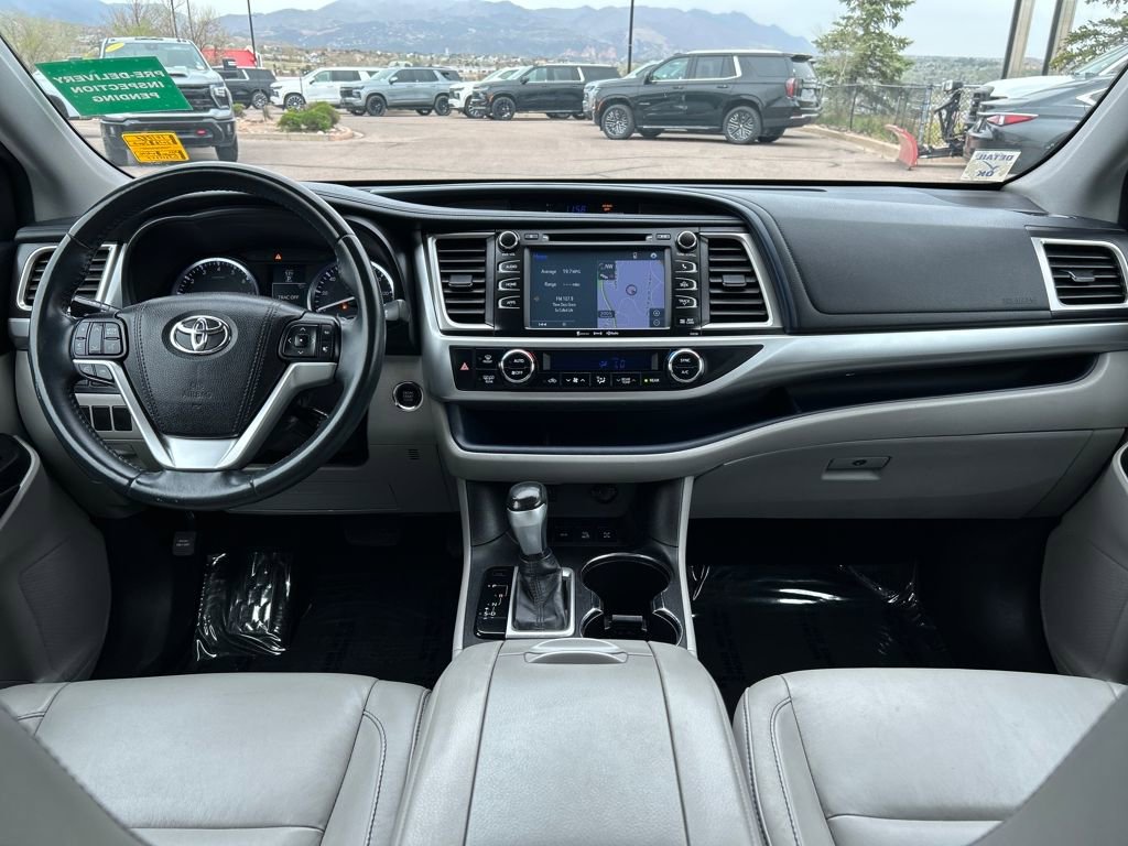 Used 2016 Toyota Highlander XLE image 7