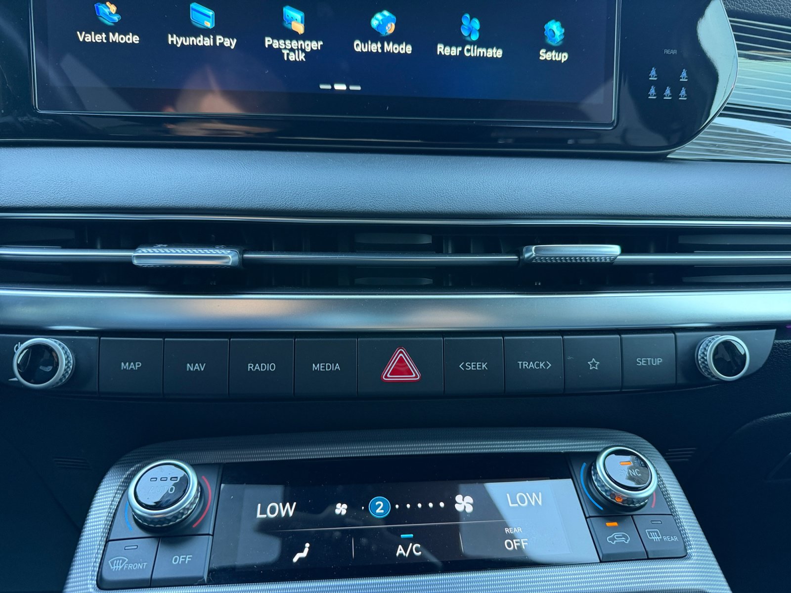 Used 2023 Hyundai Palisade Calligraphy AWD/4WD image 11