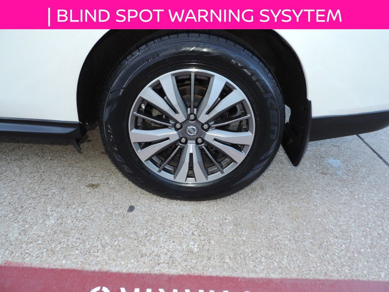 Used 2018 Nissan Pathfinder SL image 15