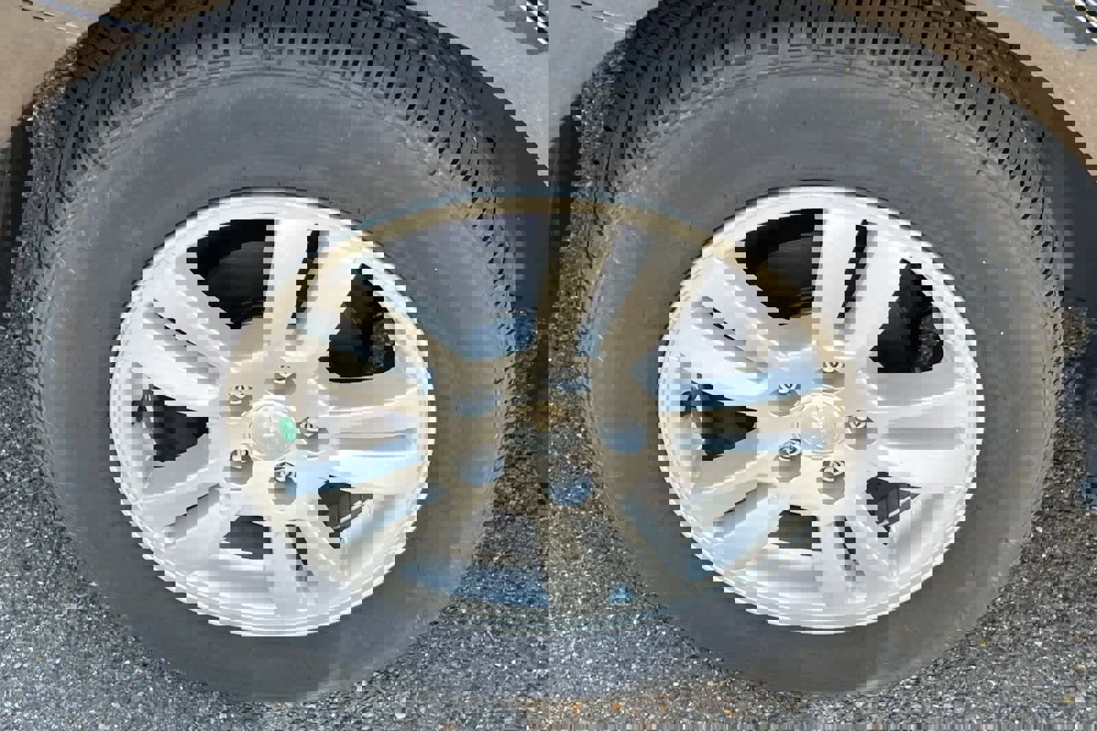 Used 2014 Chevrolet Sonic LT w/ Advanced Safety Package image 17