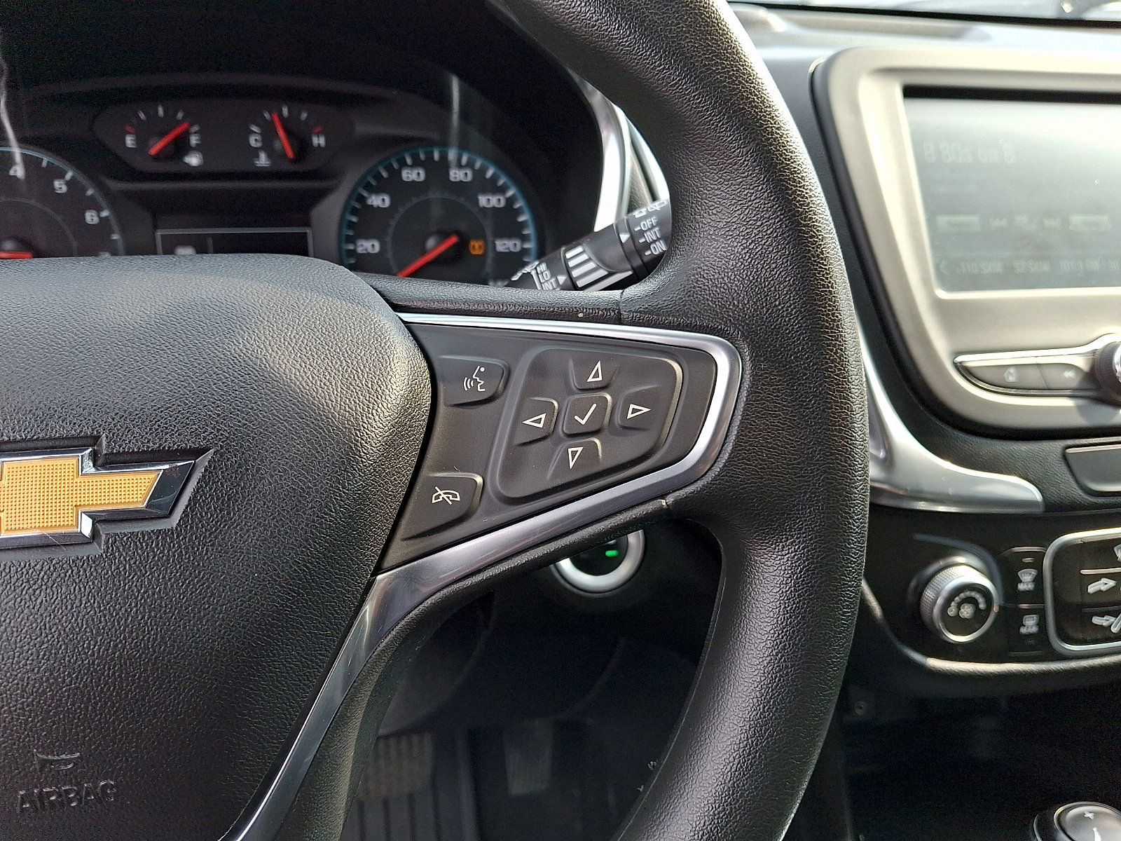 Certified 2018 Chevrolet Equinox LT FWD image 21