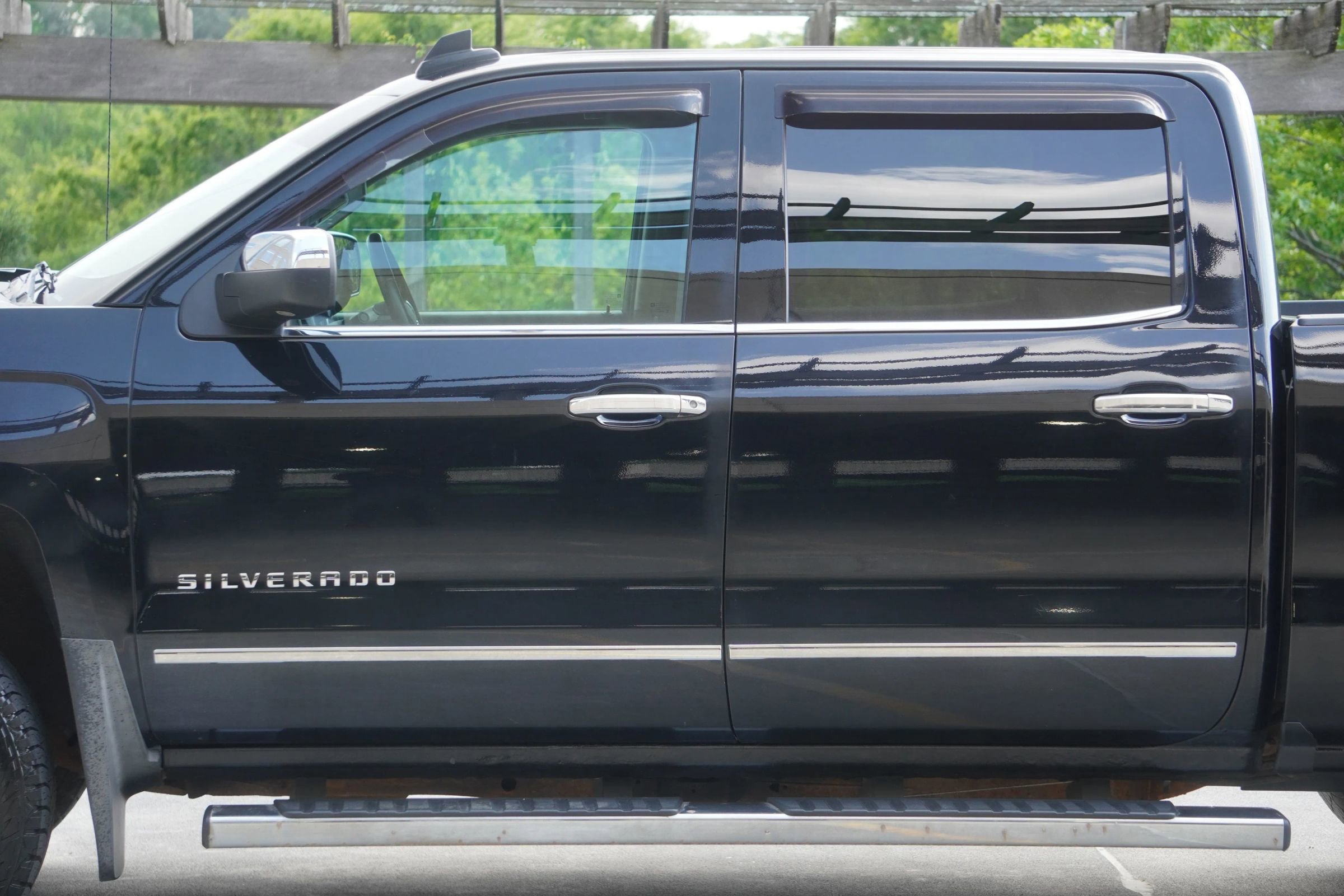 Used 2017 Chevrolet Silverado 1500 LTZ w/ Sport Package AWD/4WD image 29