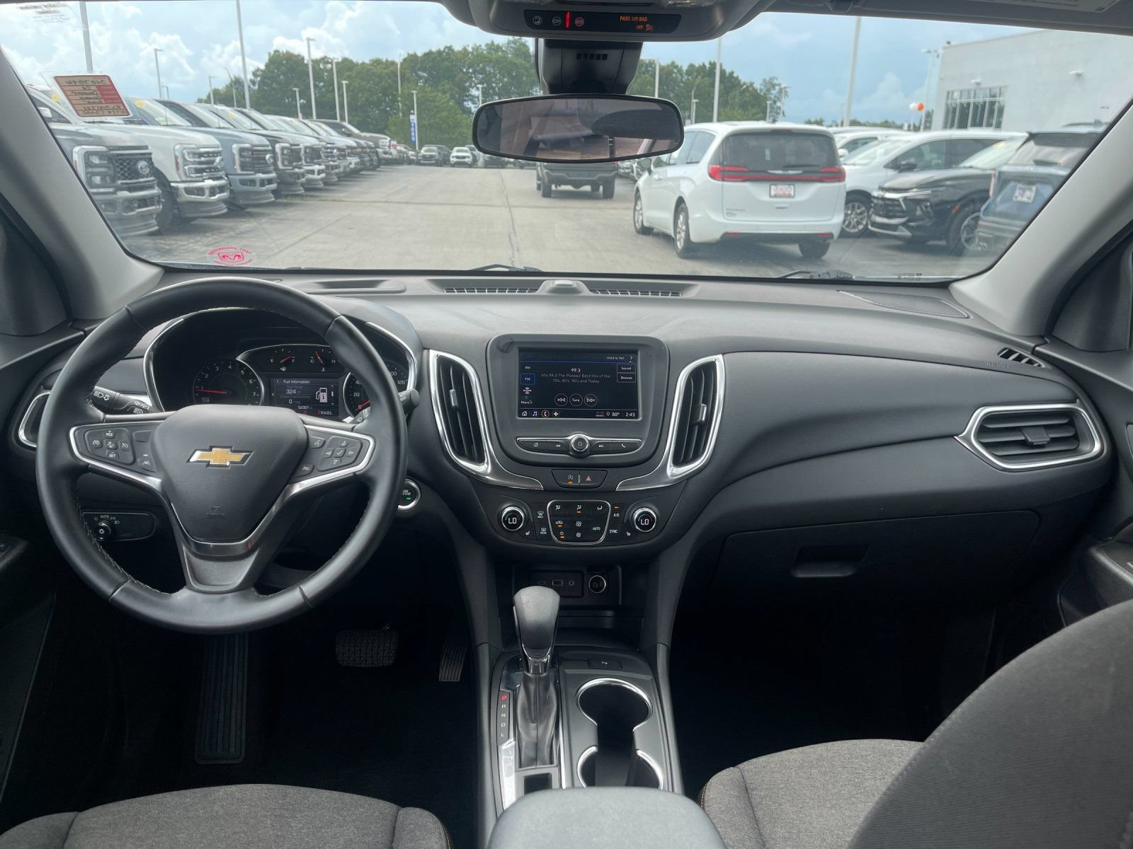 Used 2024 Chevrolet Equinox LT AWD/4WD image 15