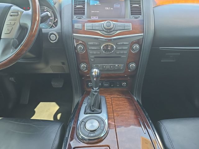 Used 2017 INFINITI QX80 2WD w/ Deluxe Technology Package image 3