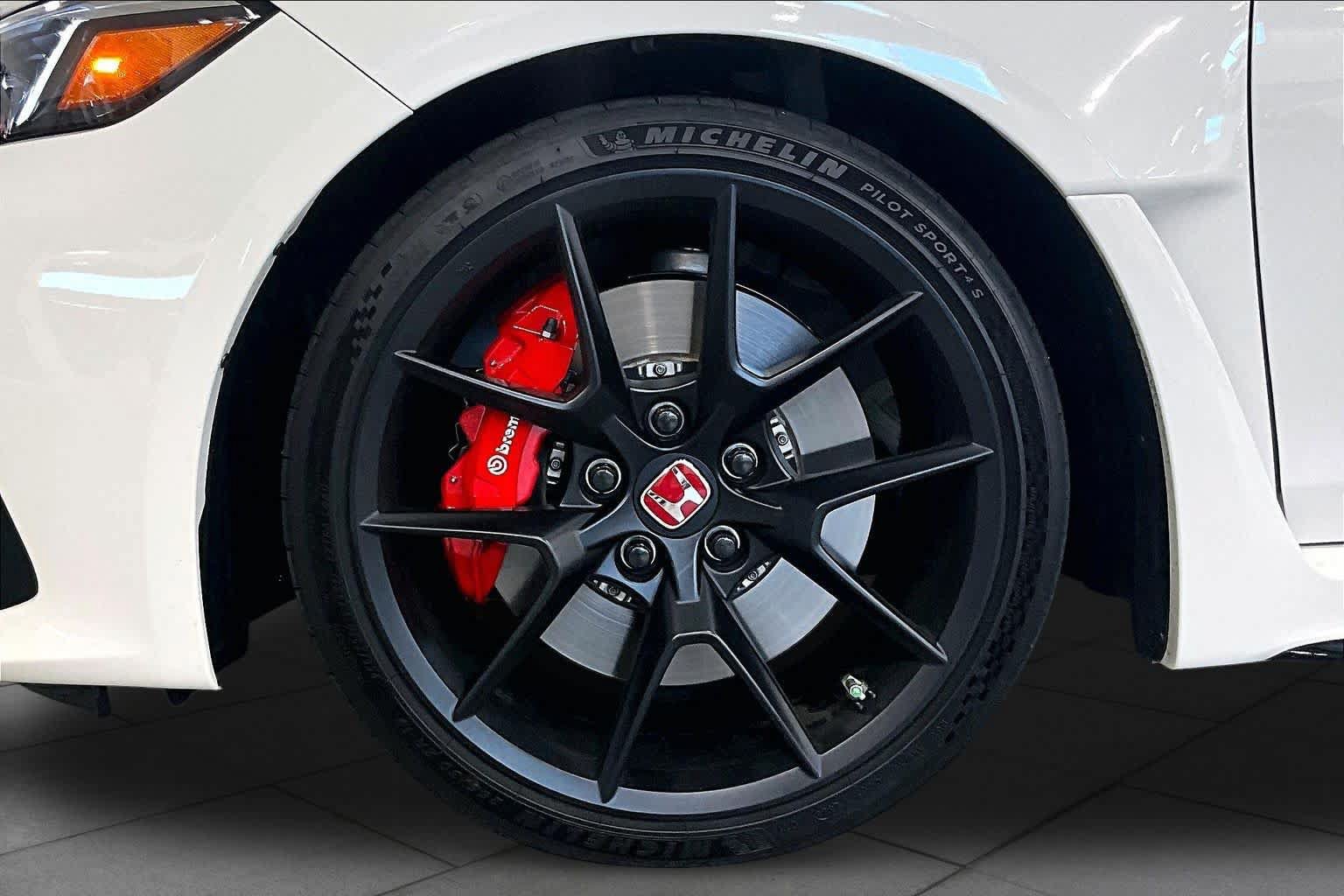 Used 2025 Honda Civic Type R image 11