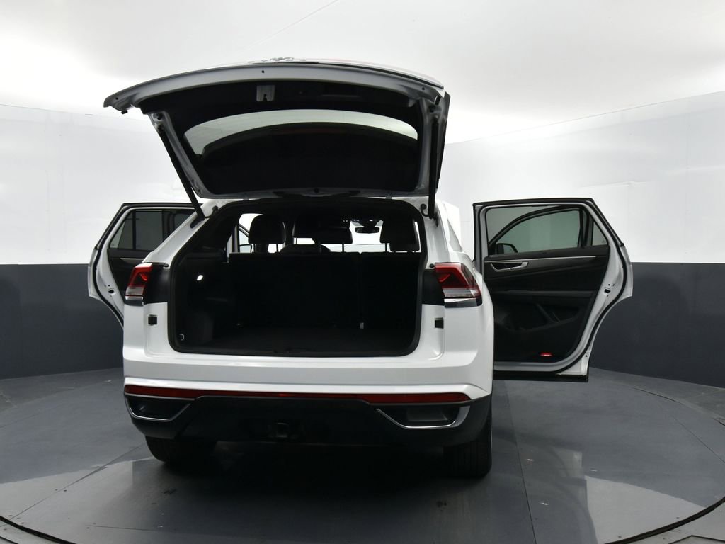 Used 2024 Volkswagen Atlas Cross Sport SE FWD image 46