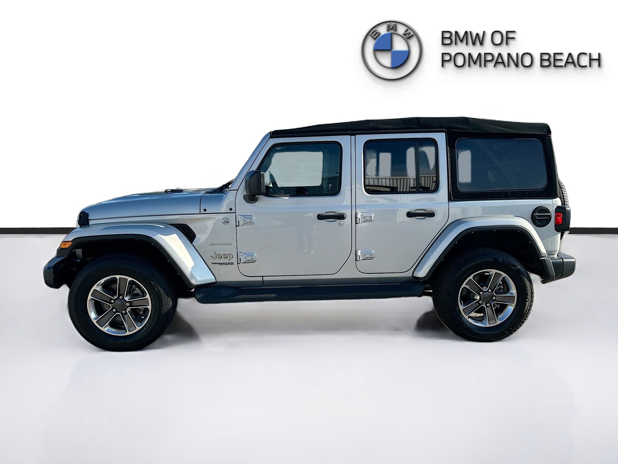 Used 2022 Jeep Wrangler Unlimited Sahara image 4