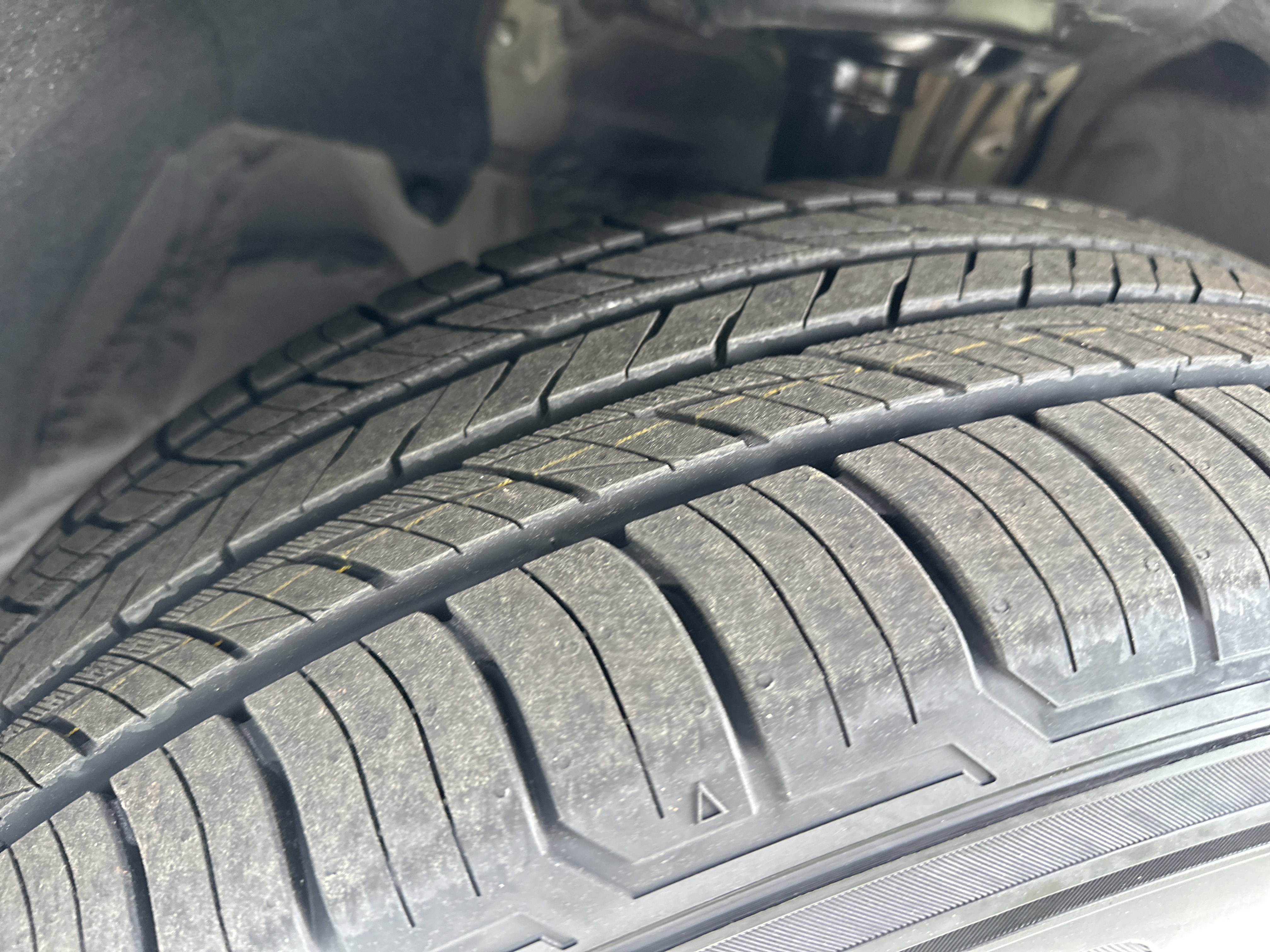 Used 2024 Toyota Highlander XLE image 12