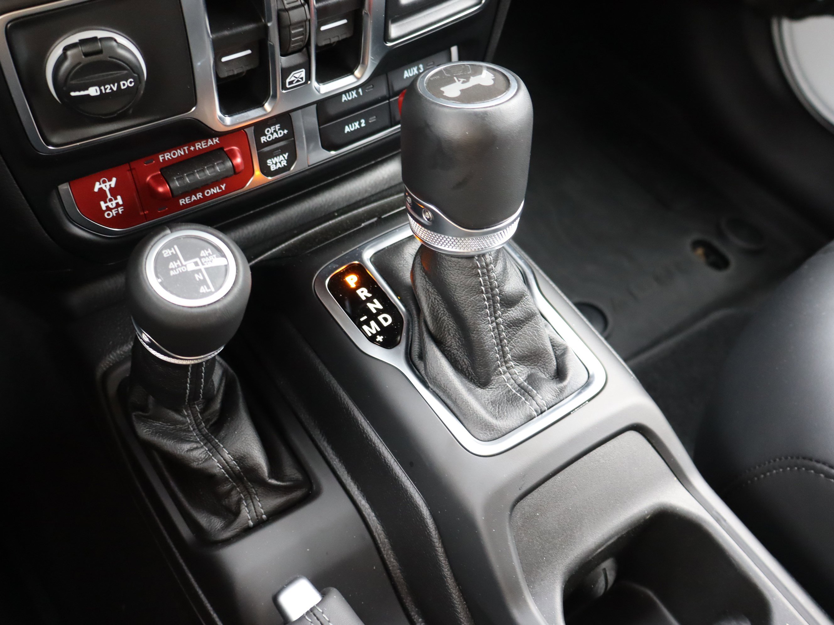 Used 2025 Jeep Wrangler Unlimited Rubicon AWD/4WD image 30