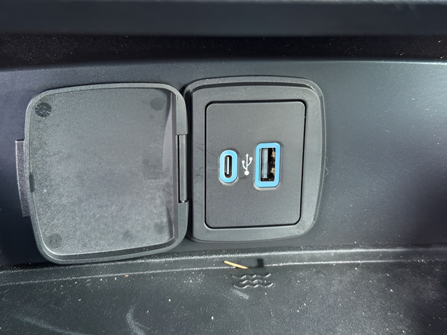Used 2024 Ford Bronco Black Diamond AWD/4WD image 11