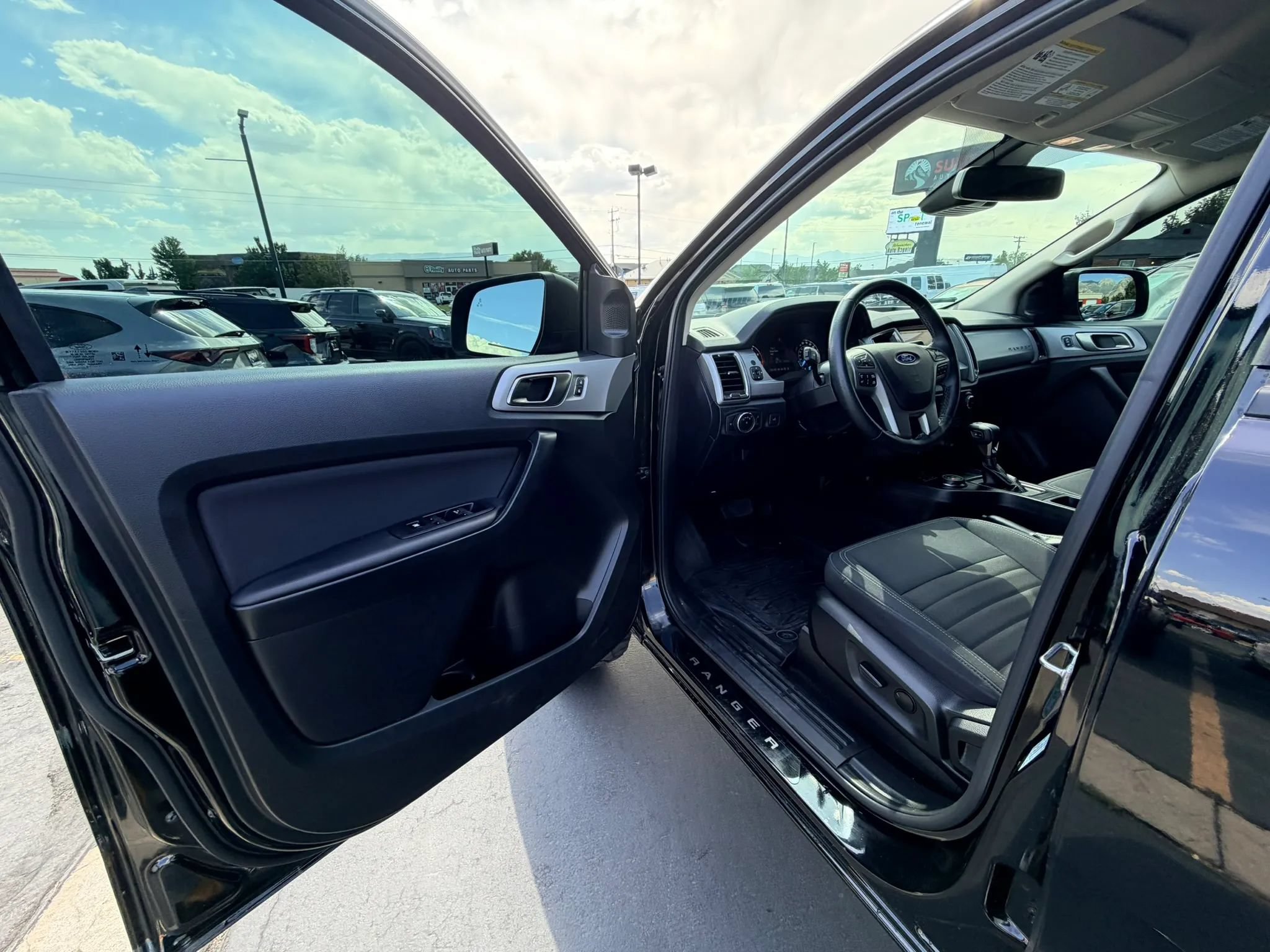 Used 2023 Ford Ranger XLT w/ Equipment Group 302A High AWD/4WD image 10
