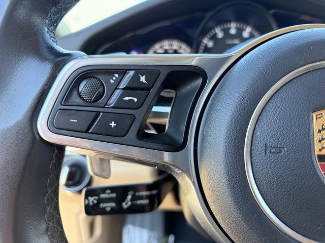 Used 2018 Porsche Panamera RWD image 8