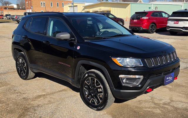 Used 2019 Jeep Compass Trailhawk w/ Leather Interior Group AWD/4WD image 1