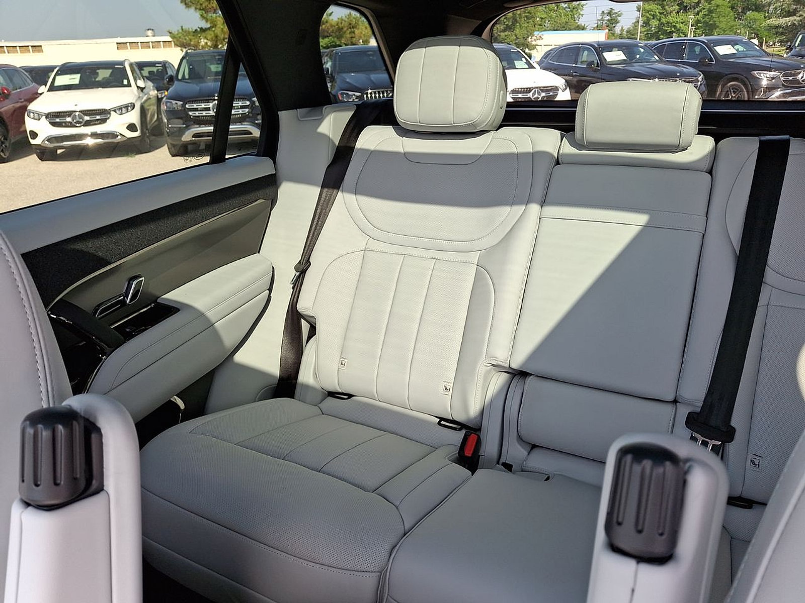 New 2026 Land Rover Range Rover Sport SE AWD/4WD image 13