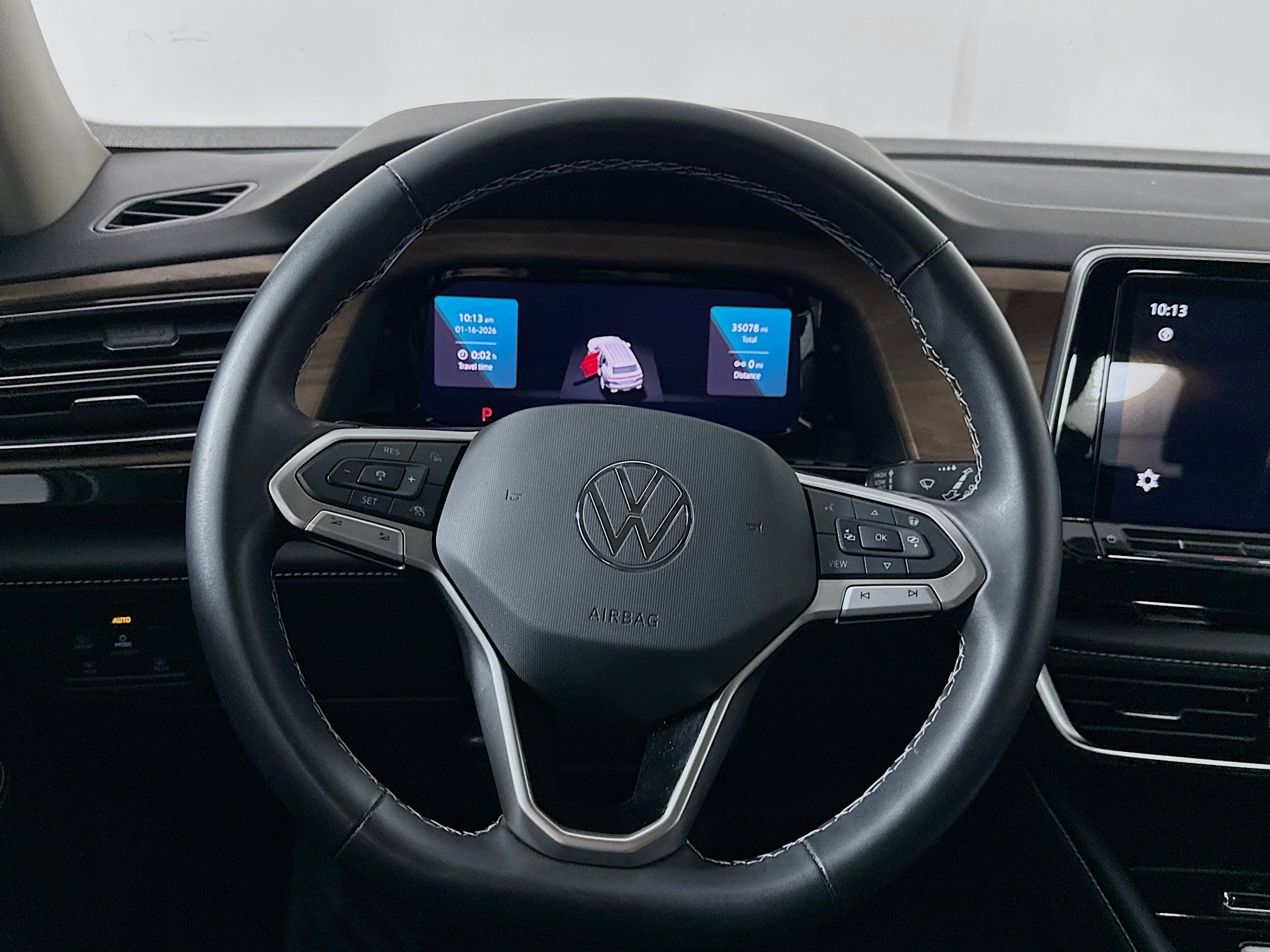 Used 2024 Volkswagen Atlas SE image 18