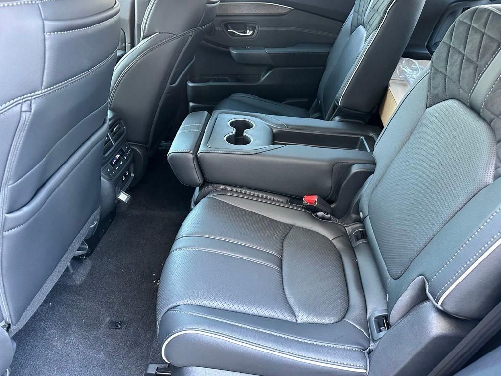 New 2026 Honda Pilot Elite image 8