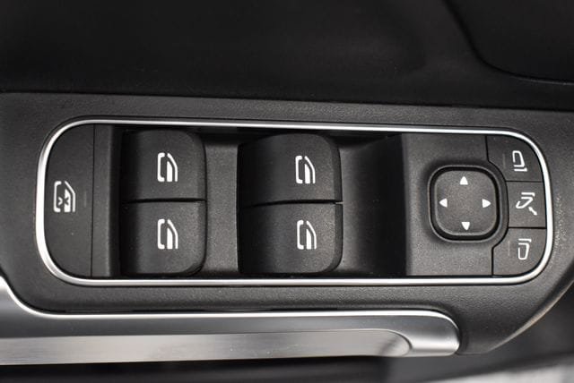 New 2026 Mercedes-Benz GLB 250 4MATIC image 24