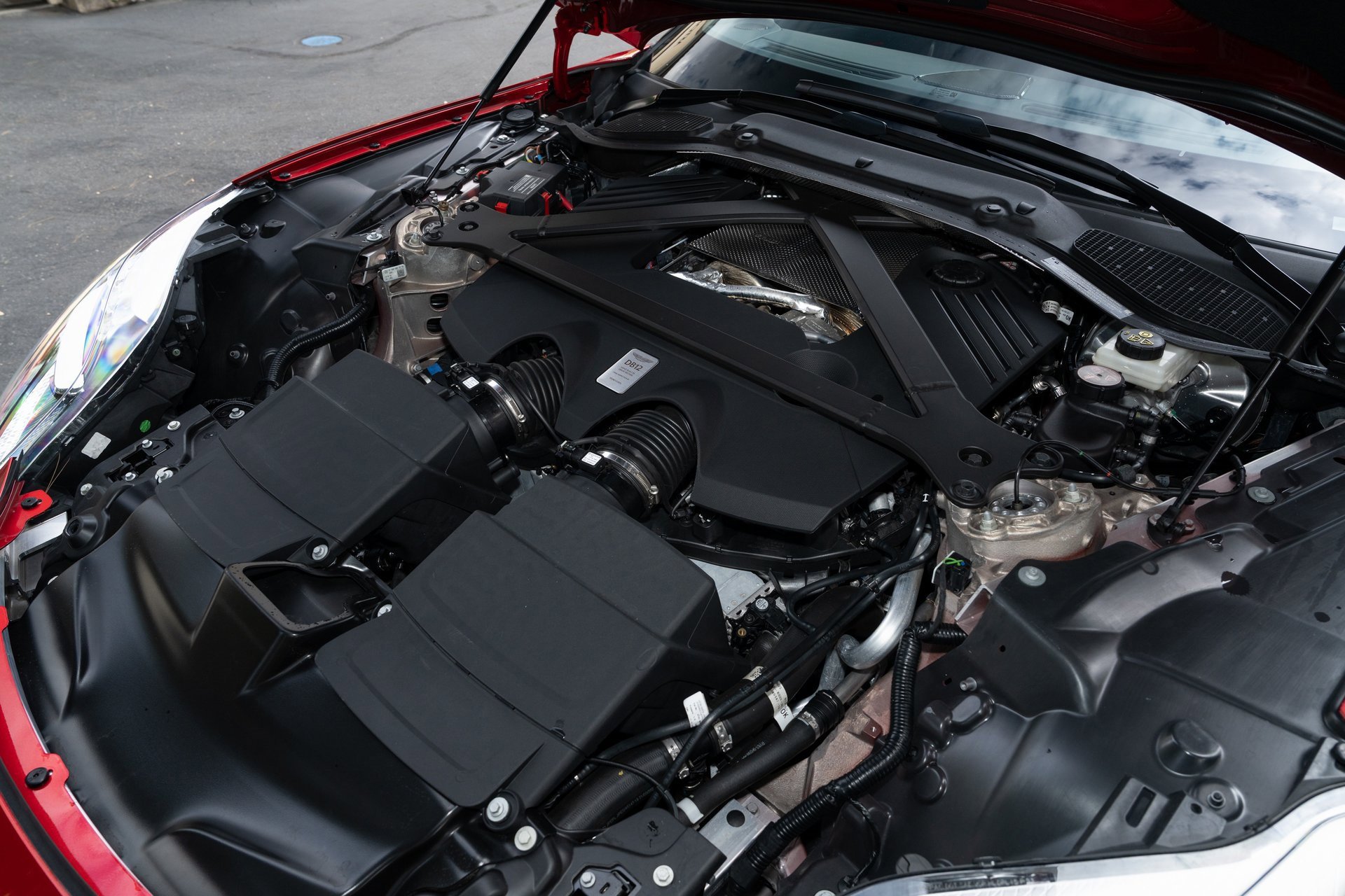 Used 2024 Aston Martin DB12 Coupe image 12