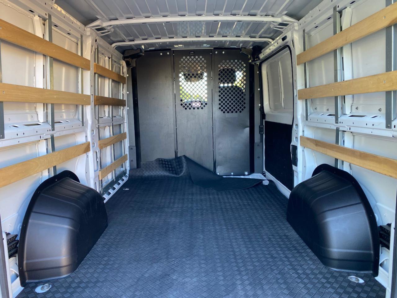 Used 2025 RAM ProMaster 2500 w/ U-Haul Equipment Group FWD image 7