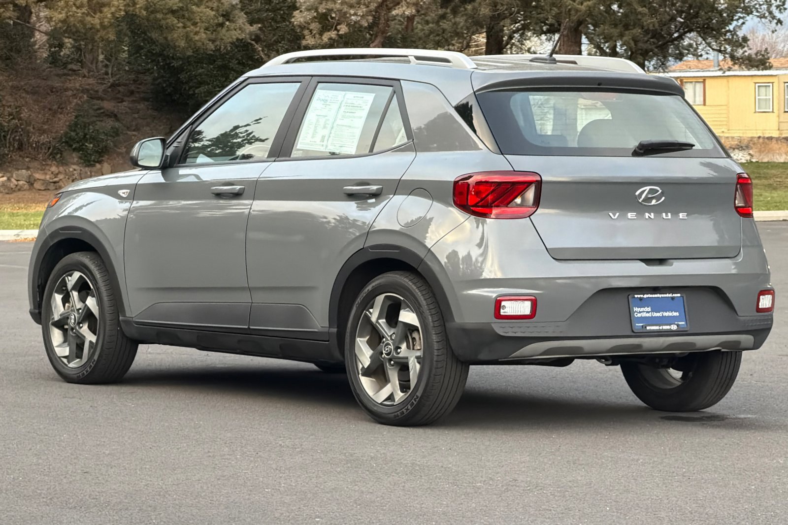 Certified 2023 Hyundai Venue SEL image 6