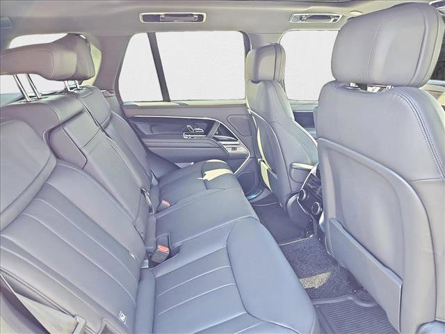 New 2025 Land Rover Range Rover SE image 11
