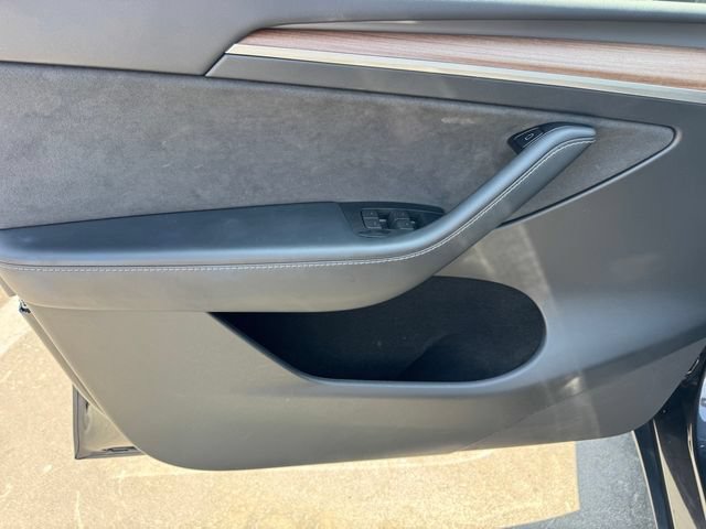 Used 2024 Tesla Model Y Performance AWD/4WD image 13