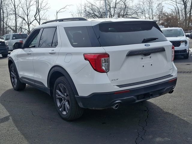 Used 2023 Ford Explorer XLT w/ Equipment Group 202A image 8