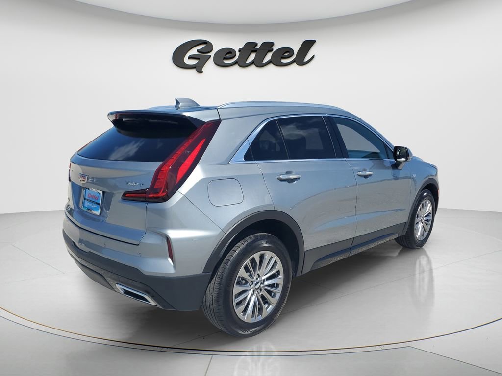 Used 2025 Cadillac XT4 Premium Luxury image 12