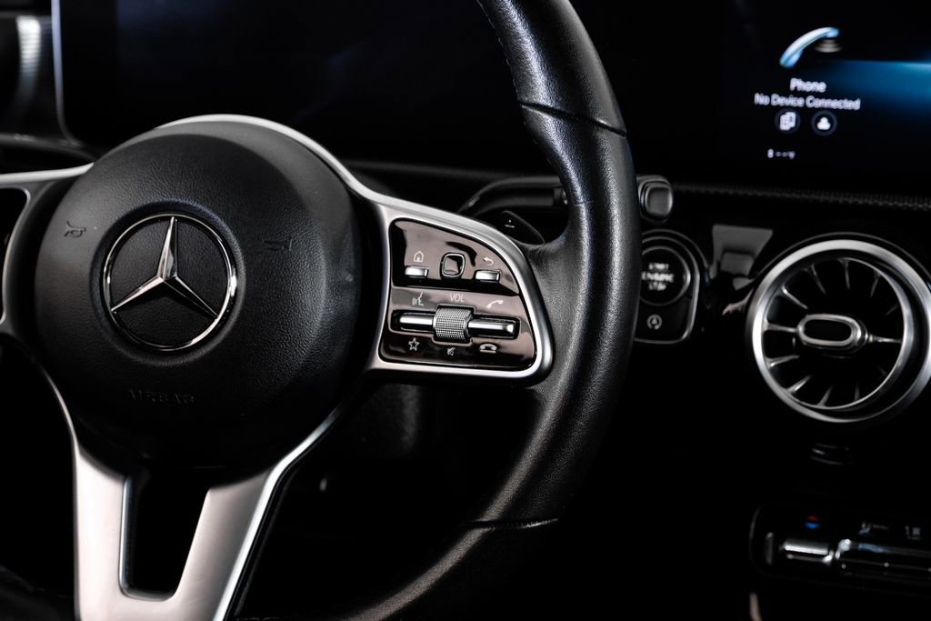 Used 2020 Mercedes-Benz CLA 250 image 17
