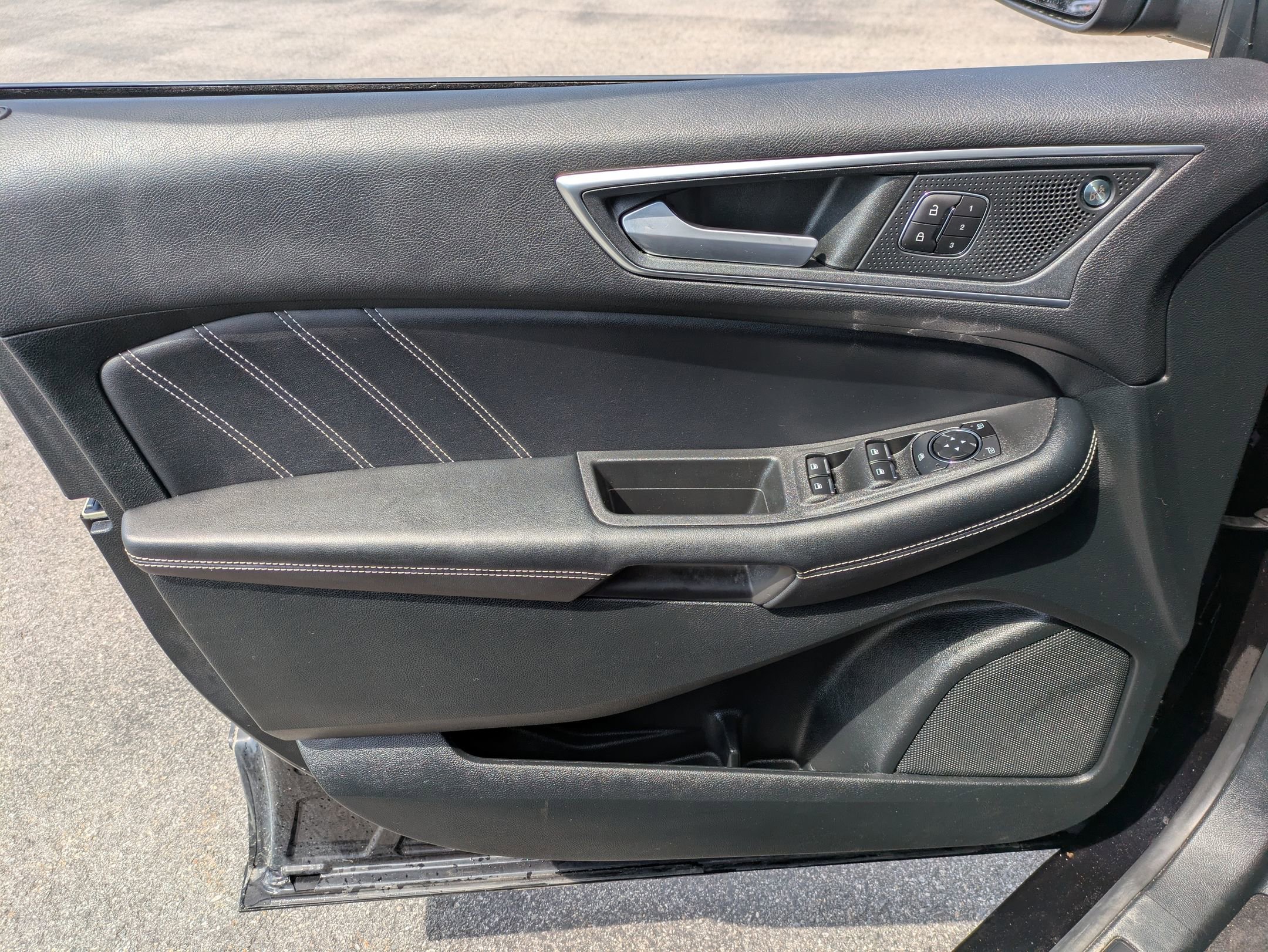Used 2023 Ford Edge ST AWD/4WD image 6