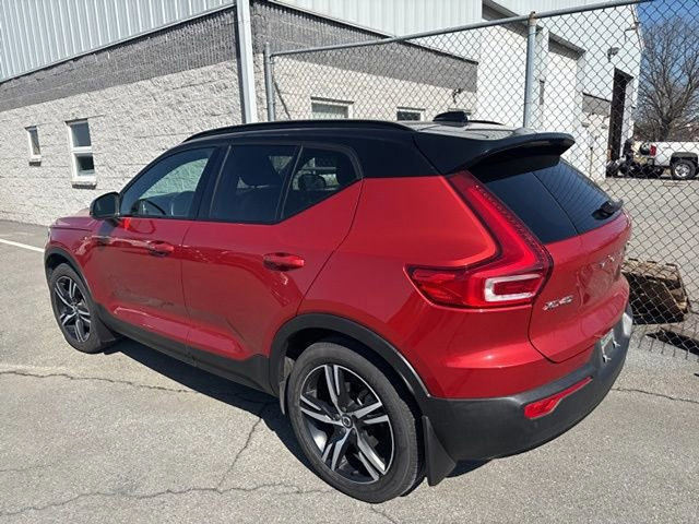 Used 2021 Volvo XC40 T5 R-Design w/ Advanced Package image 8