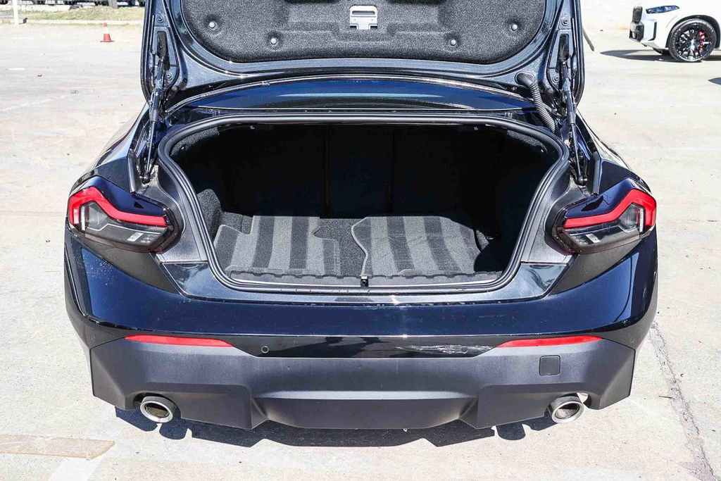 Used 2025 BMW 230i Coupe w/ Premium Package RWD image 30