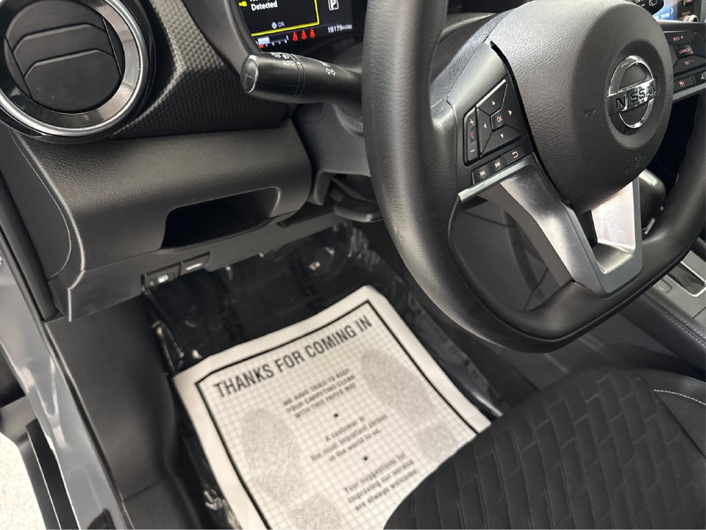 Used 2021 Nissan Kicks SV FWD image 28