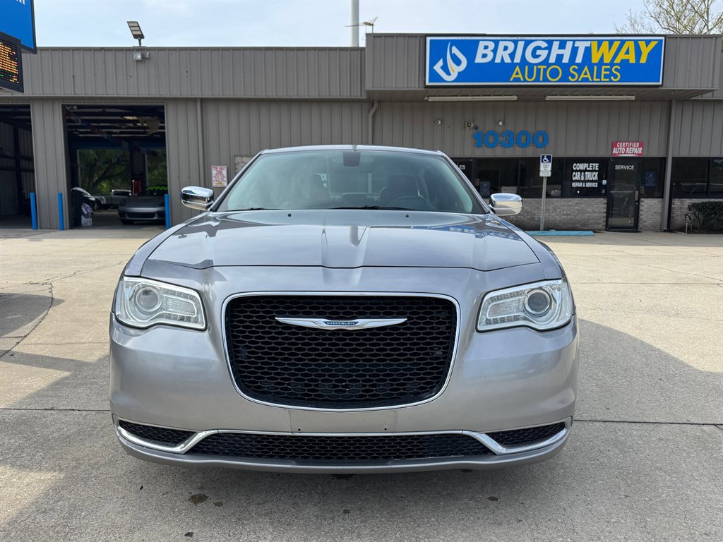 Used 2015 Chrysler 300 Limited image 4