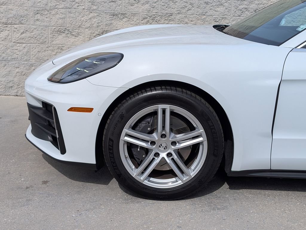 Certified 2025 Porsche Panamera image 34