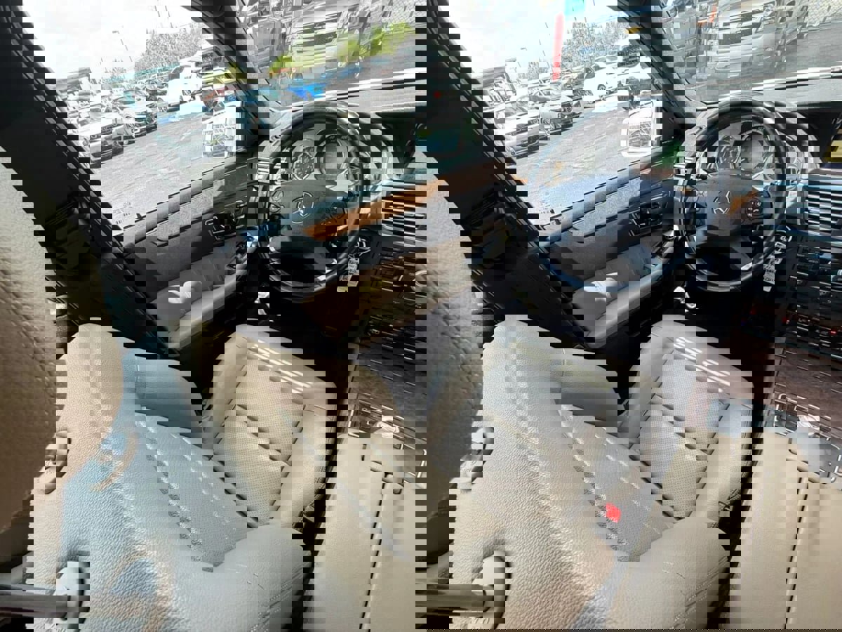 Used 2011 Mercedes-Benz E 350 Sport image 29