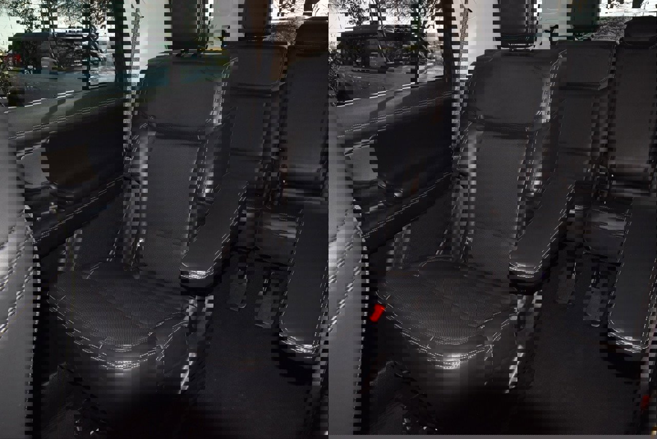 Certified 2025 Ford Expedition Platinum image 20