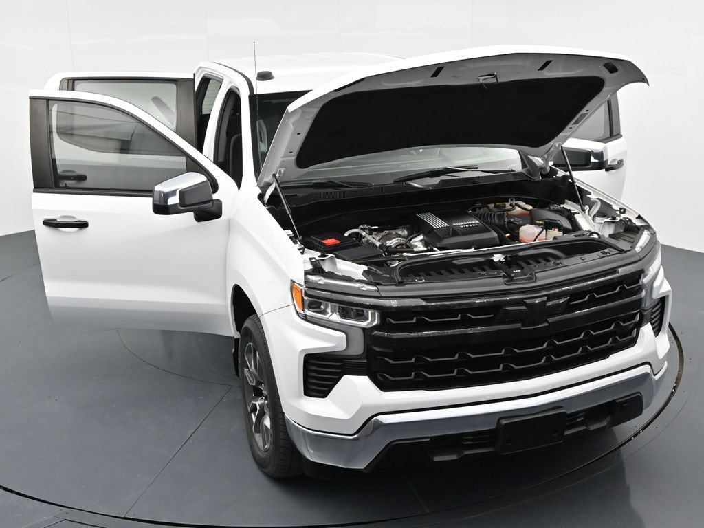 Used 2024 Chevrolet Silverado 1500 LT RWD image 17