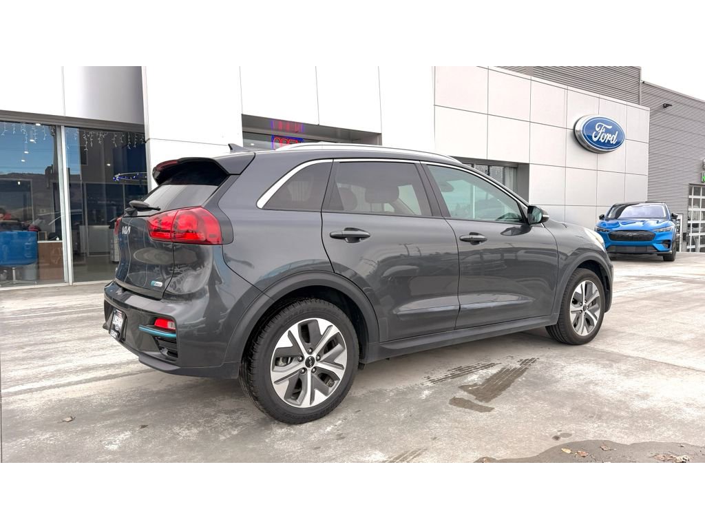 Used 2022 Kia Niro EX w/ Cold Weather Package image 7